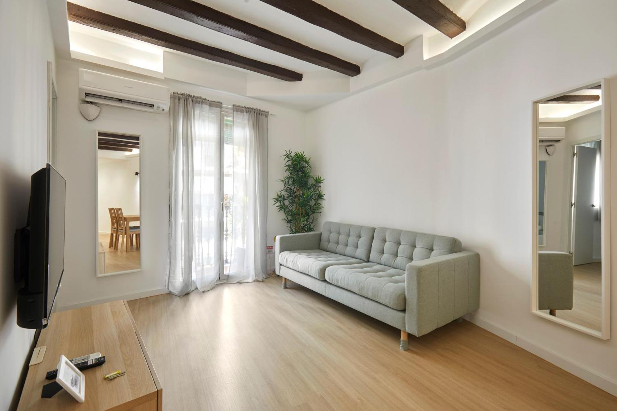 17 Nice Apartment Next To El Molino Барселона Экстерьер фото