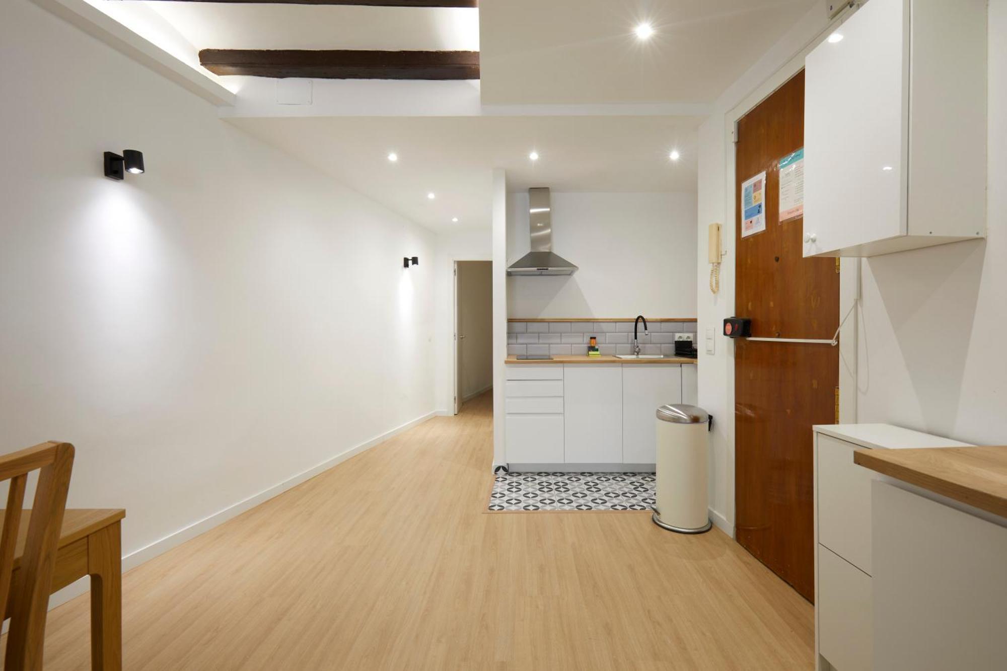 17 Nice Apartment Next To El Molino Барселона Экстерьер фото